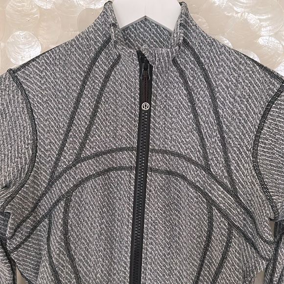 LULULEMON Define Hip-Length Jacket Women’s size 6 🩶🖤 Gray White Black - Picture 4 of 14